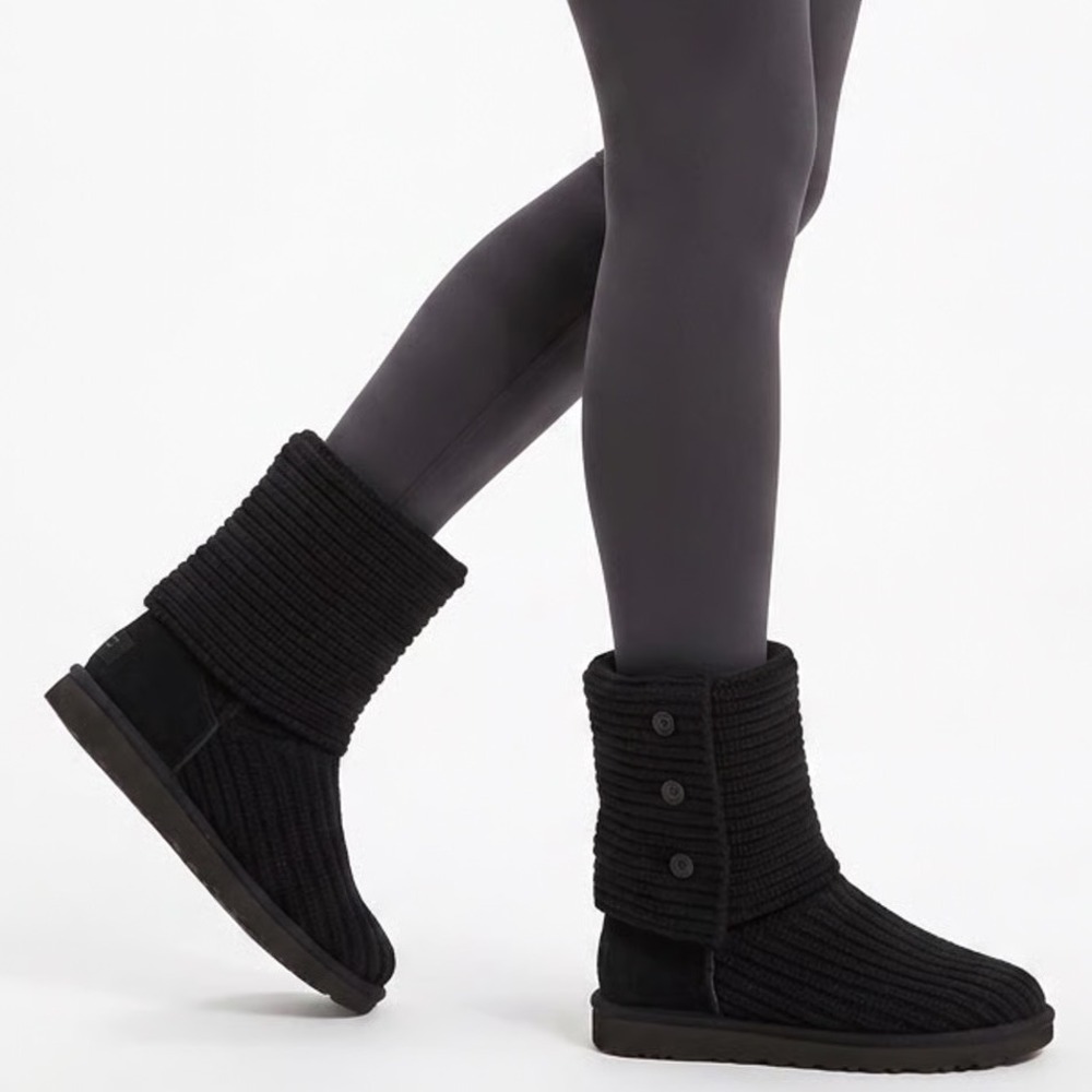 UGG Classic Cardy 5819 Bootie Womens US 9 Black Knitted Buttons Mid Calf Boots